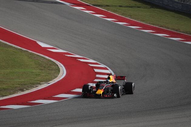 21.10.2017 - Qualifying, Daniel Ricciardo (AUS) Red Bull Racing RB13 United States Grand Prix, Austin 19 - 22 October 2017 21.10.2017 - Qualifying, Daniel Ricciardo (AUS) Red Bull Racing RB13 