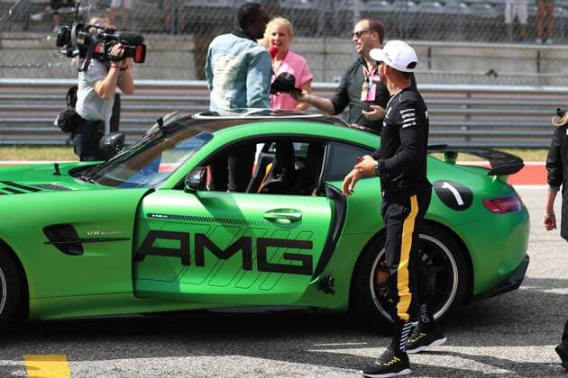 22nd October 2017, Circuit of the Americas, Austin, USA; American Formula One Grand Prix, Race Day; Usain Bolt and Lewis Hamilton Hot Laps  ActionPlus11943276