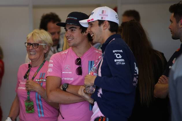 22.10.2017 - Lance Stroll (CDN) Williams FW40 and Esteban Ocon (FRA) Sahara Force India F1 VJM10 United States Grand Prix, Austin 19 - 22 October 2017 22.10.2017 - Lance Stroll (CDN) Williams FW40 and Esteban Ocon (FRA) Sahara Force India F1 VJM10 