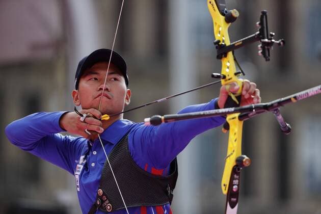Bogenschießen, WM in Mexiko China Taipei s Wei Chun-Heng competes for the gold medal against South Korean Im Dong Hyun during the World Archery Championships 2017 individual men s recurve bow outdoor event in Mexico City, Mexico, 22 October 2017. World Archery Champioships 2017 in Mexico City !ACHTUNG: NUR REDAKTIONELLE NUTZUNG!  Copyright: xJoséxMéndezx CMX052 20171023-636443206657125560