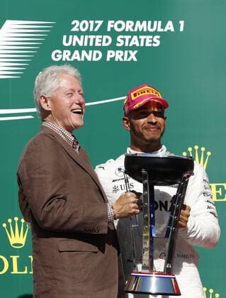 Motorsports: FIA Formula One World Championship WM Weltmeisterschaft 2017, Grand Prix of United States, Bill Clinton (Former President of the USA), 44 Lewis Hamilton (GBR, Mercedes AMG Petronas F1 Team), Austin United States of America