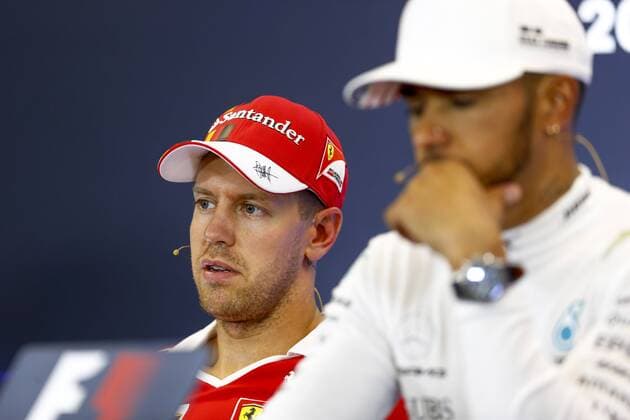 Motorsports: FIA Formula One World Championship WM Weltmeisterschaft 2017, Grand Prix of United States, 5 Sebastian Vettel (GER, Scuderia Ferrari), 44 Lewis Hamilton (GBR, Mercedes AMG Petronas F1 Team), Austin United States of America
