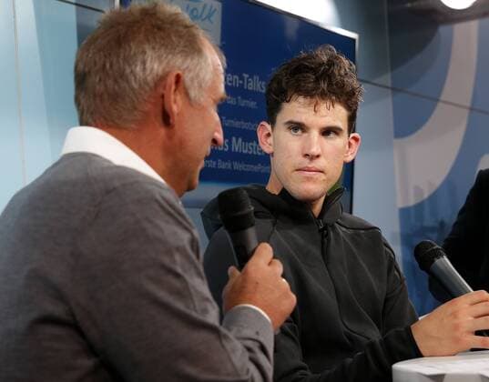 TENNIS - ATP Tennis Herren Erste Bank Open VIENNA,AUSTRIA,23.OCT.17 - TENNIS - ATP World Tour, Erste Bank Open. Image shows Thomas Muster and Dominic Thiem (AUT). GEPAxpictures xWalterxLuger
