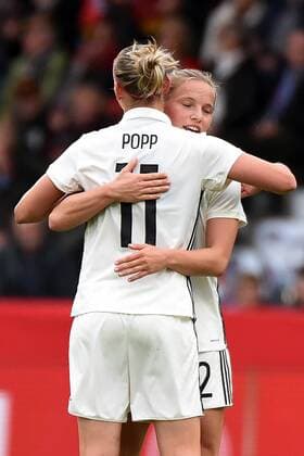 Goalkeeper of the match squad Tabea Kemme GER Alexandra Popp GER Germany Grossaspach Sport Soccer National Team Women World Cup Qualification Germany vs Faeroer am 24 10 2017 mechatronik Arena