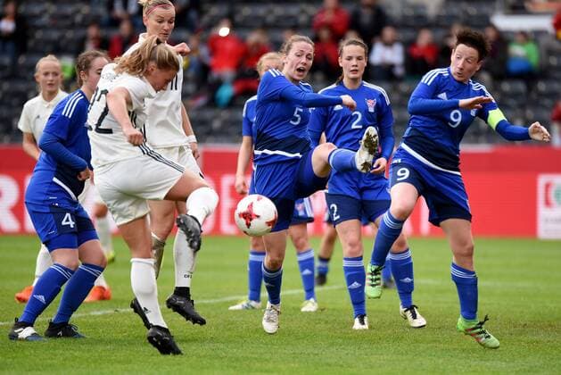 Tabea Kemme GER Alexandra Popp GER Susanna Maria Hansen FRO Birita Nielsen Bergsdottir FRO Rannva Biskopsto Andreasen FRO Germany Grossaspach Sport Soccer National Team Women World Cup Qualification Germany vs Faeroer on 24 10 2017 mechatronics Arena