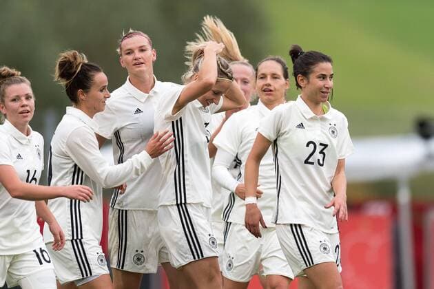 Goal to 5 0 Hendrich DFB 03 Germany vs Faeroer Soccer Womens WC Qualification Grossaspach 24 10 2017 Grossaspach Copyright: xWalther Eibner-Pressefotox EP_SWR