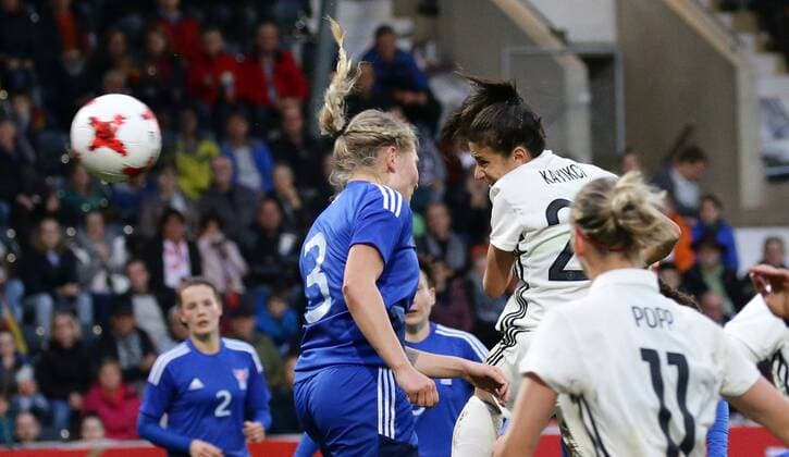 Aspach Soccer National Friendlies World Cup Qualification Germany vs Faroe Islands Goal to 11 0 from the left Birna Mikkelsen Tummasarsdottir FÄR Goalkeeper Hasret Kayikce GER