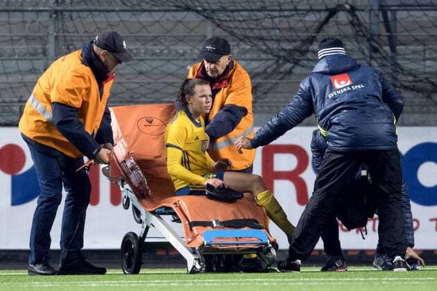 171024 Sveriges Jessica Samuelsson kör ut pa bar under VM-kvalmatchen i fotboll mellan Sverige och Ungern den 24 oktober 2017 i Boras.  Copyright: CARLxSANDIN BB171024CS031
