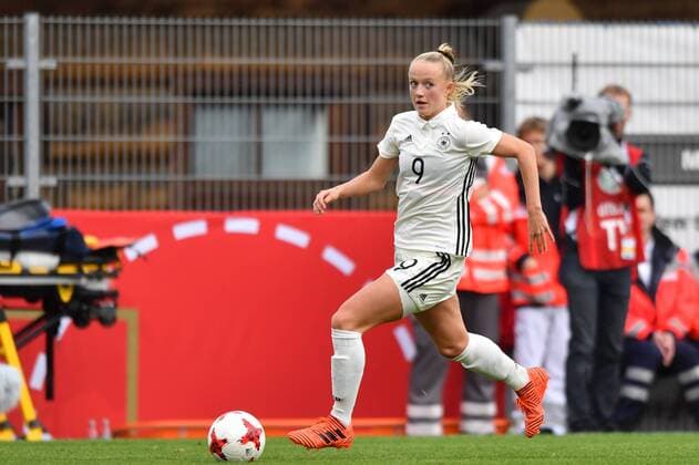 Lea Schüller Germany Germany DFB 9 in a row in action in action Football World Cup 2019 Qualification Germany Faroe Islands xmkx