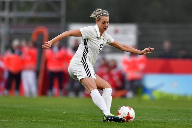 Lena Goeßling Germany Germany DFB is playing a Pass Soccer World Cup 2019 Qualification Germany Faroe Islands xmkx