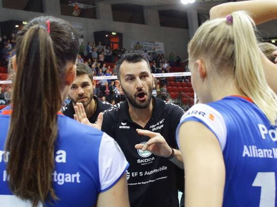 Stuttgart Volleyball Bundesliga Allianz MTV Stuttgart vs Schwarz Weiss Erfurt Coach Giannis Athanasopoulos Allianz