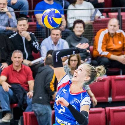 Femke Stoltenborg Allianz MTV Stuttgart 2 in the statement Volleyball 1 Bundesliga Women Alliance MTV Stuttgart Schwarzweiß Erfurt xprx
