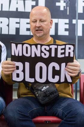 Heiko Herzberg black and white Erfurt manager in the Fanblock portrait single image fans audience audience mood black and white Erfurt SWE Volleyball 1 Bundesliga women alliance MTV Stuttgart black and white Erfurt xprx