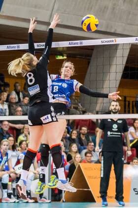 v li Annalena Grätz Black White Erfurt 8 Julia Schaefer Alliance MTV Stuttgart 8 Action action Volleyball 1 Bundesliga Women Alliance MTV Stuttgart Schwarzweiß Erfurt xprx