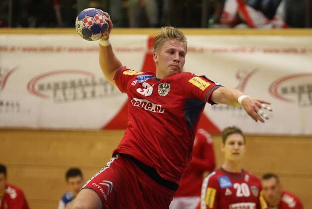HANDBALL - AUT vs SRB, test match TULLN,AUSTRIA,26.OCT.17 - HANDBALL - OEHB international match Länderspiel Austria vs Serbia, test match. Image shows Wilhelm Jelinek (AUT). GEPAxpictures xMarioxKneisl