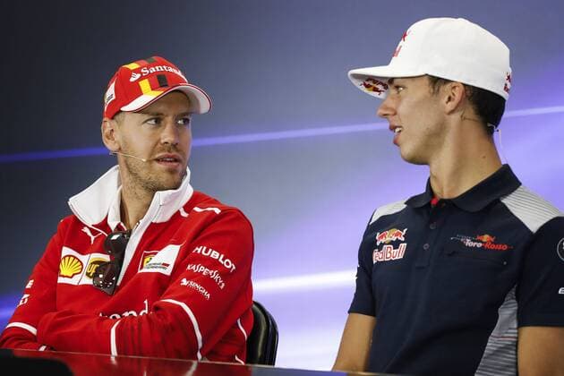 Motorsports: FIA Formula One World Championship WM Weltmeisterschaft 2017, Grand Prix of Mexico, 5 Sebastian Vettel (GER, Scuderia Ferrari), 10 Pierre Gasly (FRA, Scuderia Toro Rosso), Mexico-City Mexico