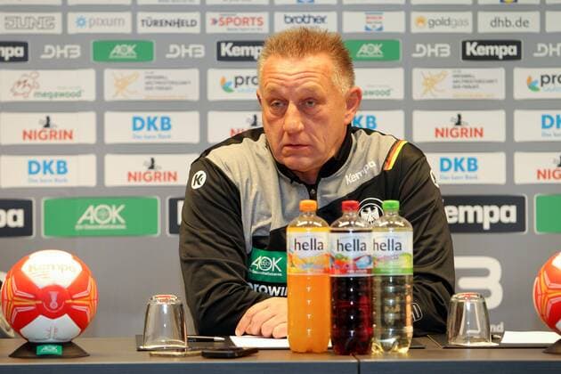 Leipzig 27 10 2017 Lindner Hotel Handball Womens Press Conference in the run-up to the Handball World Championship of Women 2017 In the picture Bundestrainer Michael Biegler Germany