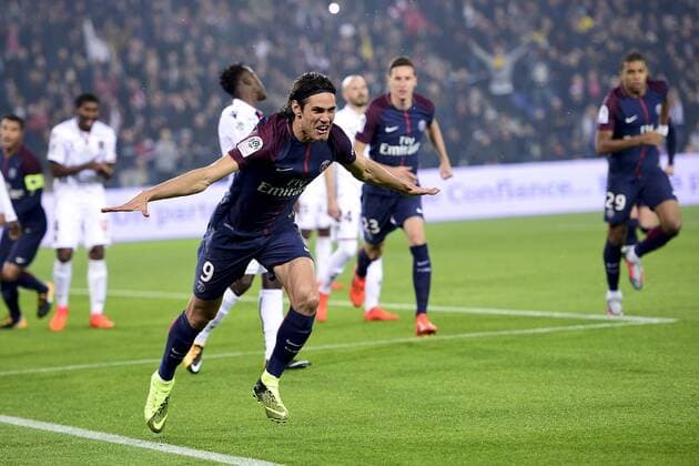 joie des joueurs du PSG apres le but de CAVANI Edinson PSG FOOTBALL PSG vs Nice Conforama Ligue1 27 10 2017 JBAutissier Panoramic 