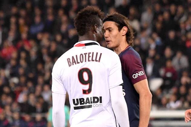 09 EDINSON CAVANI psg 09 Mario BALOTELLI nice ALTERCATION FOOTBALL Paris SG vs Nice Ligue 1 Conforama 27 10 2017 AnthonyBIBARD FEP Panoramic 