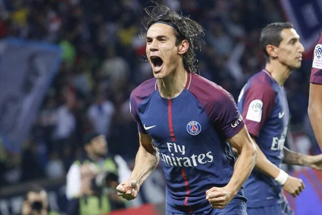 Edinson Roberto Paulo Cavani Gomez psg El Matador El Botija Florestan inscrit le premier but servit par Angel Di Maria psg sur coup franc joie FOOTBALL PARIS SAINT GERMAIN v OGC NICE Ligue 1 Conforama 27 10 2017 StephaneAllaman Panoramic 