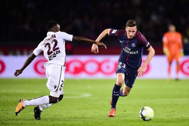 Bilder des Tages - SPORT DRAXLER Julian PSG vs LUSAMBA Arnaud Nice FOOTBALL PSG vs Nice Conforama Ligue1 27 10 2017 JBAutissier Panoramic 