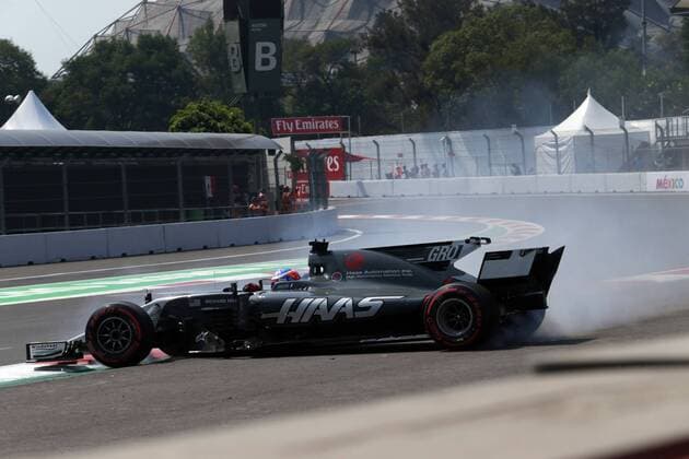 Bilder des Tages - SPORT 27.10.2017 - Free Practice 2, Romain Grosjean (FRA) Haas F1 Team VF-17 spins Mexican Grand Prix, Mexico City 26 - 29 October 2017 27.10.2017 - Free Practice 2, Romain Grosjean (FRA) Haas F1 Team VF-17 spins 