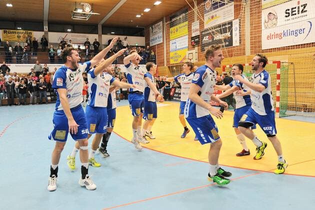 so see winner from the TV Neuhausen wins with 30 29 against the Rhine Neckar Loewen II TV Neuhausen handball men 3 Liga Sued 27 10 2017 Photo TBaur Eibner Metzingen Copyright: xBaurT Eibner-Pressefotox EP_ToBa