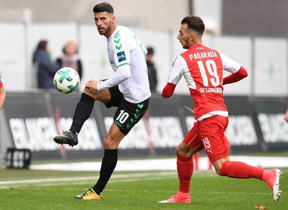 28 10 2017 Soccer Season 2017 2018 2 Soccer League 12 Gameday SpVgg Greuther Fürth Clover FC SV Sandhausen SVS Jurgen Gjasula 10 Germany SpVgg Greuther Fürth Leart Paqarada 19 SV Sandhausen
