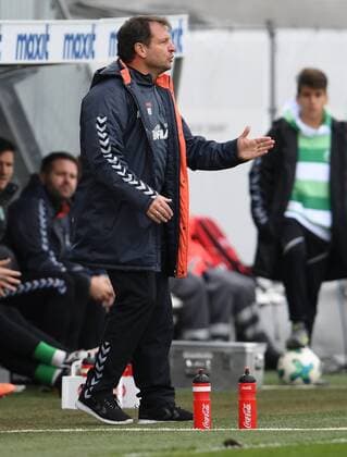 28 10 2017 Soccer Season 2017 2018 2 Soccer Bundesliga 12 Gameday SpVgg Greuther Fürth Clover FC SV Sandhausen SVC Mirko Dickhaut Co Coach SpVgg Greuther Fürth