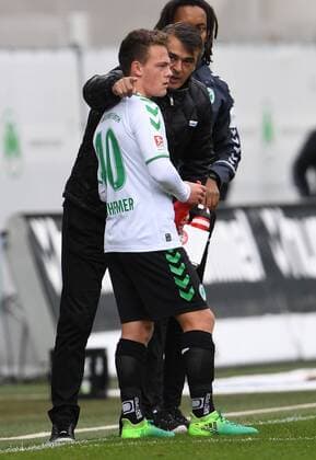 28 10 2017 Soccer Season 2017 2018 2 Soccer Bundesliga 12 Gameday SpVgg Greuther Fürth Clover FC SV Sandhausen SVS Patrick Sontheimer 40 SpVgg Greuther Fürth bei Damir Buric Coaches SpVgg Greuther Fürth