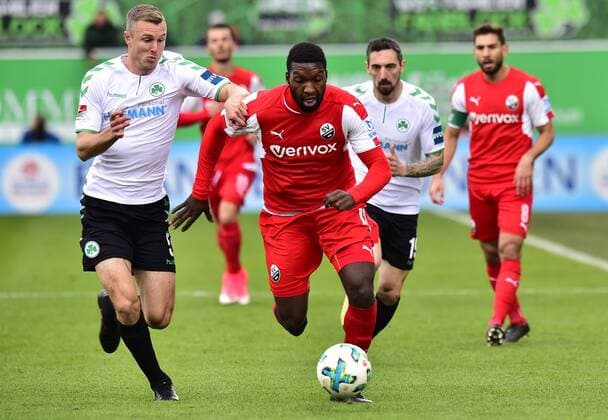 28 10 2017 Football Season 2017 2018 2 Football Bundesliga 12 Gameday SpVgg Greuther Fürth Cloverleaf SV Sandhausen SVS Richard Magyar 5 SpVgg Greuther Fürth Richard Sukuta Pasu 10 SV Sandhausen