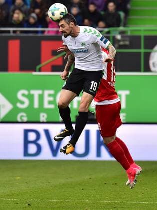 28 10 2017 Football Season 2017 2018 2 Football Bundesliga 12 Gameday SpVgg Greuther Fürth Cloverleaf SV Sandhausen SVS Roberto Hilbert 19 SpVgg Greuther Fürth