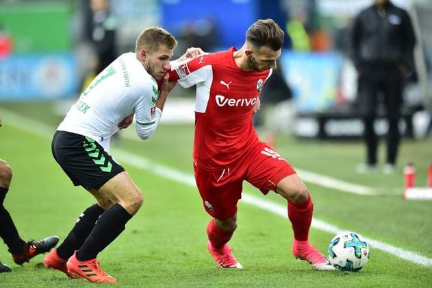28 10 2017 Football Season 2017 2018 2 Football Bundesliga 12 Matchday SpVgg Greuther Fürth Cloverleaf SV Sandhausen SVS MeZi Levent Aycicek 7 SpVgg Greuther Fürth Leart Paqarada 19 SV Sandhausen