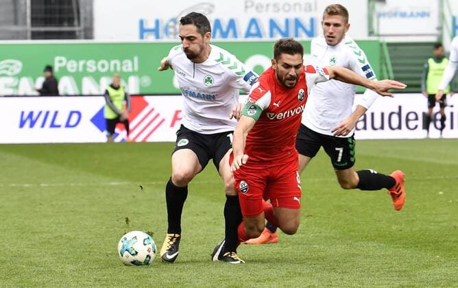 28 10 2017 Football Season 2017 2018 2 Football Bundesliga 12 Gameday SpVgg Greuther Fürth Cloverleaf SV Sandhausen SVS Roberto Hilbert 19 SpVgg Greuther Fürth Nejmeddin Daghfous 8 SV Sandhausen