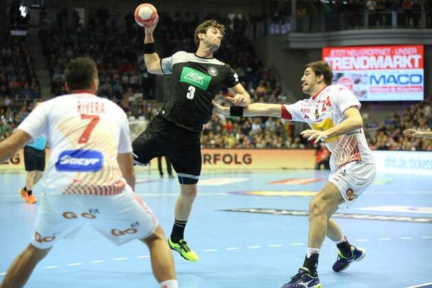 28 10 2017 xcsx Handball Laender match Men Germany Spain emspor v l Uwe Gensheimer Germany at the litter Magdeburg