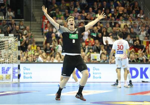 28 10 2017 xcsx Handball Laender match Men Germany Spain emspor v l Finn Lemke Germany Emotionally emotional Magdeburg