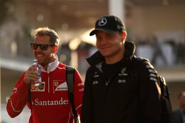 28.10.2017 - Sebastian Vettel (GER) Scuderia Ferrari SF70H and Valtteri Bottas (FIN) Mercedes AMG F1 W08 Mexican Grand Prix, Mexico City 26 - 29 October 2017 28.10.2017 - Sebastian Vettel (GER) Scuderia Ferrari SF70H and Valtteri Bottas (FIN) Mercedes AMG F1 W08 