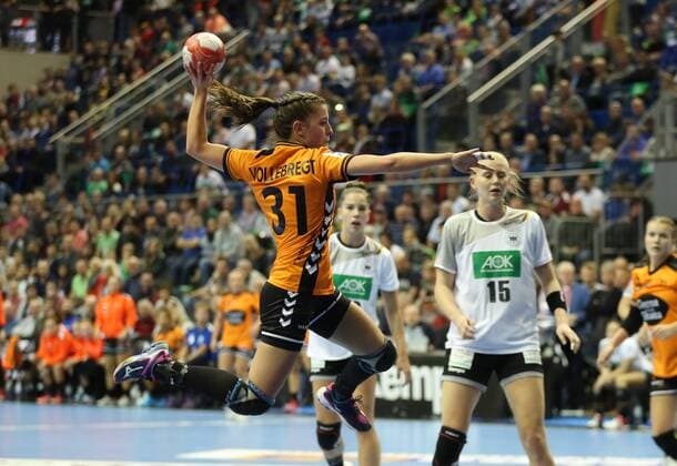 28 10 2017 xcsx Handball Laender match Women Germany Netherlands emspor v Kelly Johanna Vollebregt Netherlands at the litter Magdeburg