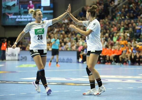 28 10 2017 xcsx Handball Laender Game Ladies Germany Netherlands emspor v l Angie Geschke Germany and Emily Bölk Germany cheer together Magdeburg