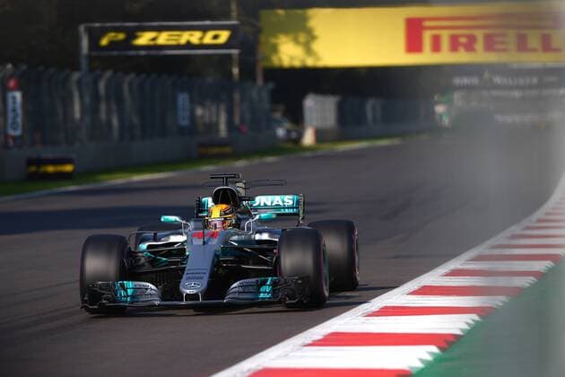 28.10.2017 - Free Practice 3, Lewis Hamilton (GBR) Mercedes AMG F1 W08 Mexican Grand Prix, Mexico City 26 - 29 October 2017 28.10.2017 - Free Practice 3, Lewis Hamilton (GBR) Mercedes AMG F1 W08 
