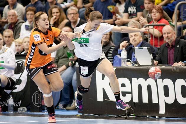 Kerstin Wohlbold No. 31 Germany is held by Anouk Nieuwenweg No. 34 Netherlands Germany Netherlands Magdeburg Copyright: xDanielxReinelt xEibner-Pressefotox EP_drt