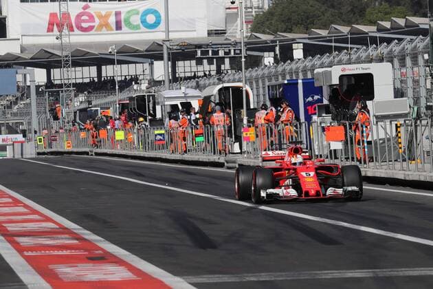 28.10.2017 - Free Practice 3, Sebastian Vettel (GER) Scuderia Ferrari SF70H Mexican Grand Prix, Mexico City 26 - 29 October 2017 28.10.2017 - Free Practice 3, Sebastian Vettel (GER) Scuderia Ferrari SF70H 
