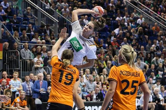 Emily Bölk Germany Handball Germany vs Netherlands at GETEC Arena in Magdeburg Action Germany Handball Women Women 28 10 2017