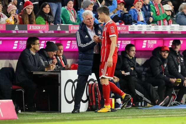 Muenchen Germany 28 10 2017 1 Bundesliga 10 Gameday FC Bayern Muenchen RB Leipzig Cheftrainer Jupp Heynckes FCB Robert Lewandowski FCB DeFodi048