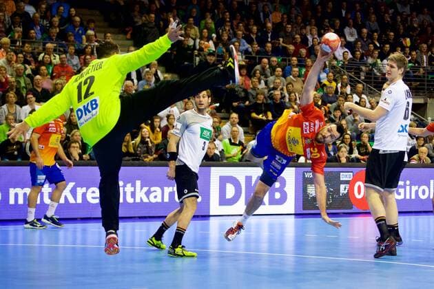 Handball Berlin 29 10 2017 Internationals National Team DHB Germany GER Spain ESP GUARDIOLA Gedeon Spain No 30 Silvio Heinevetter Germany TW No 12