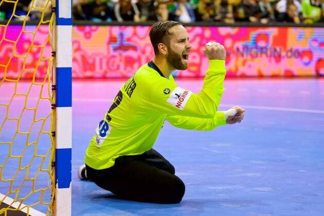 Handball Berlin 29 10 2017 Internationals National Team DHB Germany GER Spain ESP Silvio Heinevetter Germany TW No 12 Cheers
