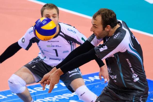 29 10 2017 Arena Dueren Dueren Volleyball Bundesliga Men Men Normal round SWD powervolleys Düren Dueren vs United Volleys RheinMain Acceptance Dirk Westphal 9 Dueren