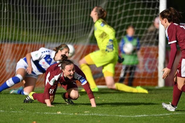 Marina Hegering SGS 27 Cheers Happy celebrate cheer Goal Celebration to 0 1 Football Alliance Women Bundesliga MSV Duisburg SGS Essen xmkx
