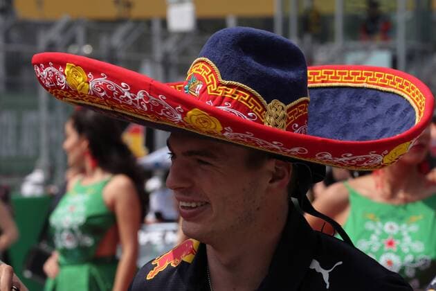 Formel 1, GP Mexiko, vor dem Start 29.10.2017 - Max Verstappen (NED) Red Bull Racing RB13 Mexican Grand Prix, Mexico City 26 - 29 October 2017 29.10.2017 - Max Verstappen (NED) Red Bull Racing RB13 