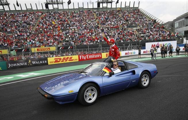 Formel 1, GP Mexiko, vor dem Start Motorsports: FIA Formula One World Championship WM Weltmeisterschaft 2017, Grand Prix of Mexico, 5 Sebastian Vettel (GER, Scuderia Ferrari), Mexico-City Mexico